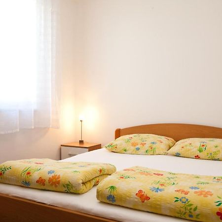 Apartments Glibo Near The Sea And Town Center! Krk Town Exteriér fotografie