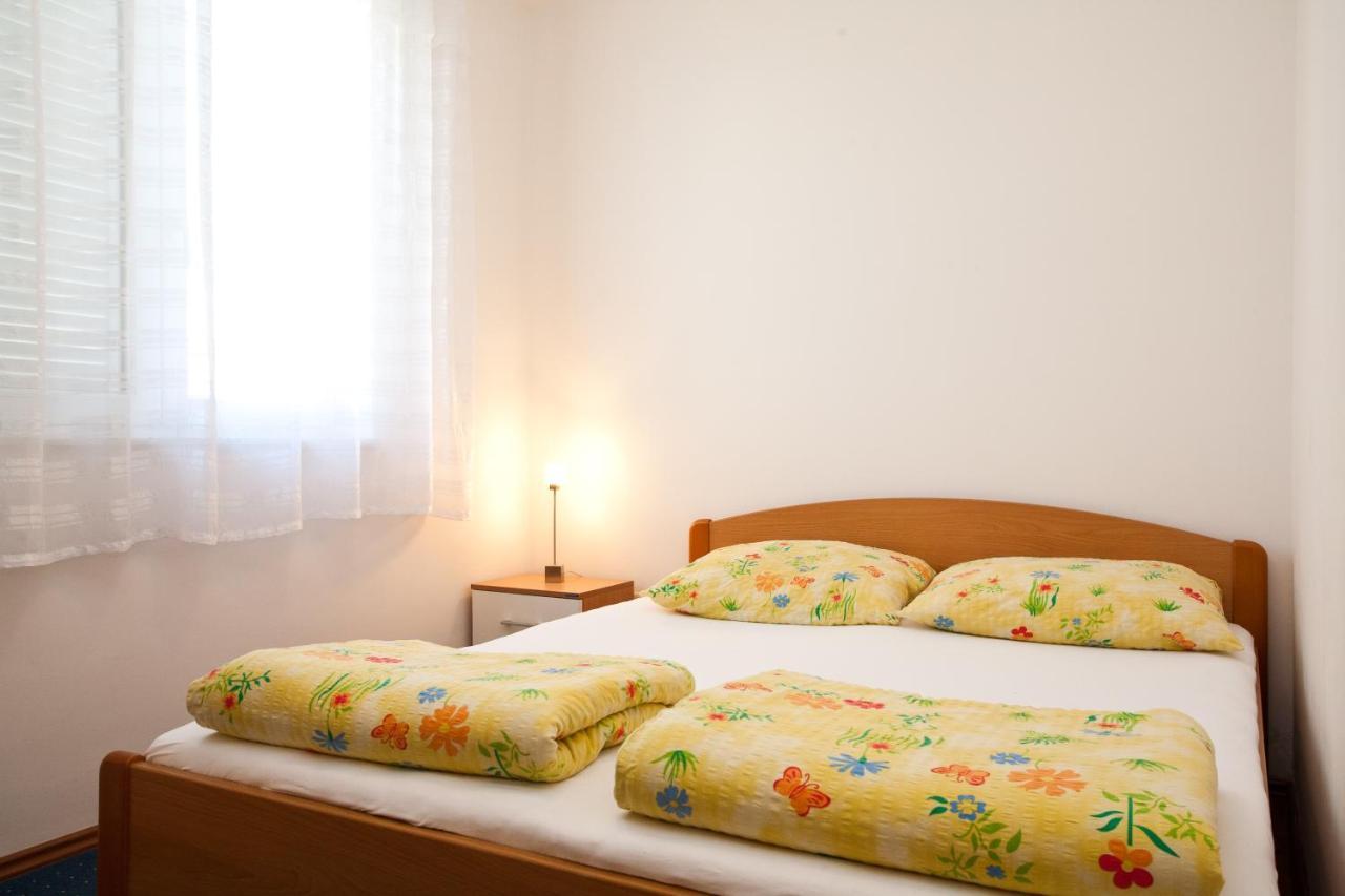 Apartments Glibo Near The Sea And Town Center! Krk Town Exteriér fotografie