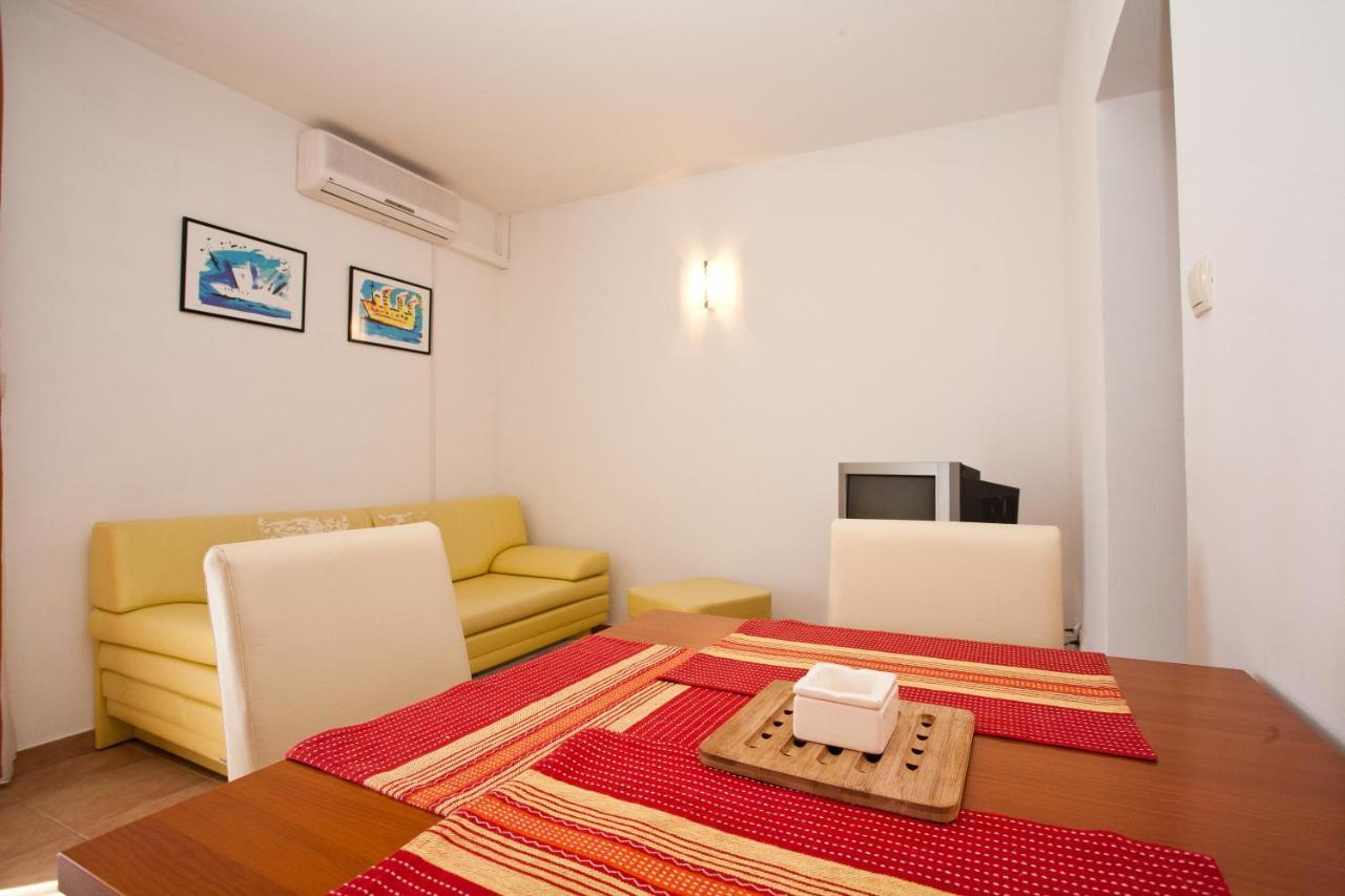 Apartments Glibo Near The Sea And Town Center! Krk Town Exteriér fotografie
