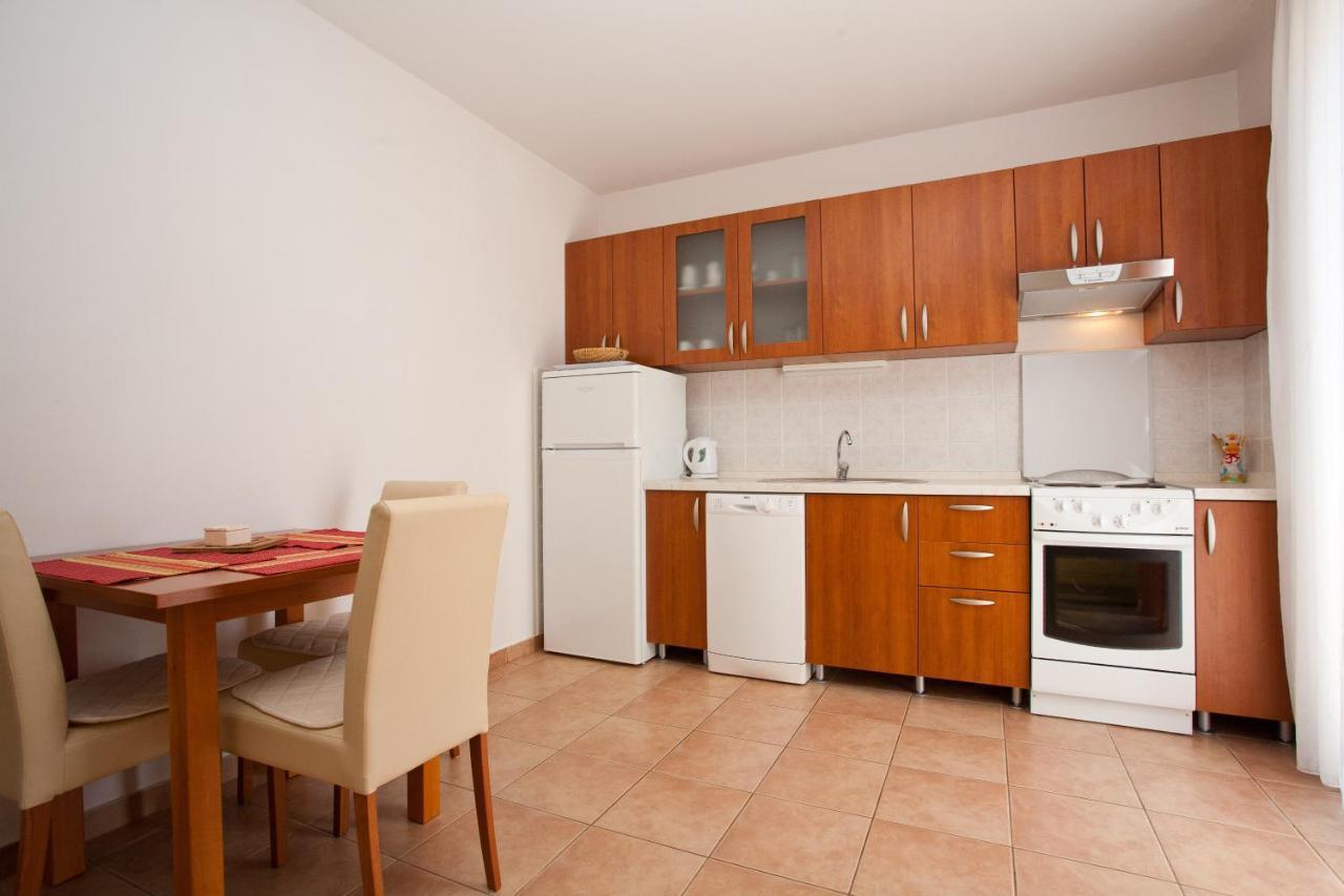 Apartments Glibo Near The Sea And Town Center! Krk Town Exteriér fotografie