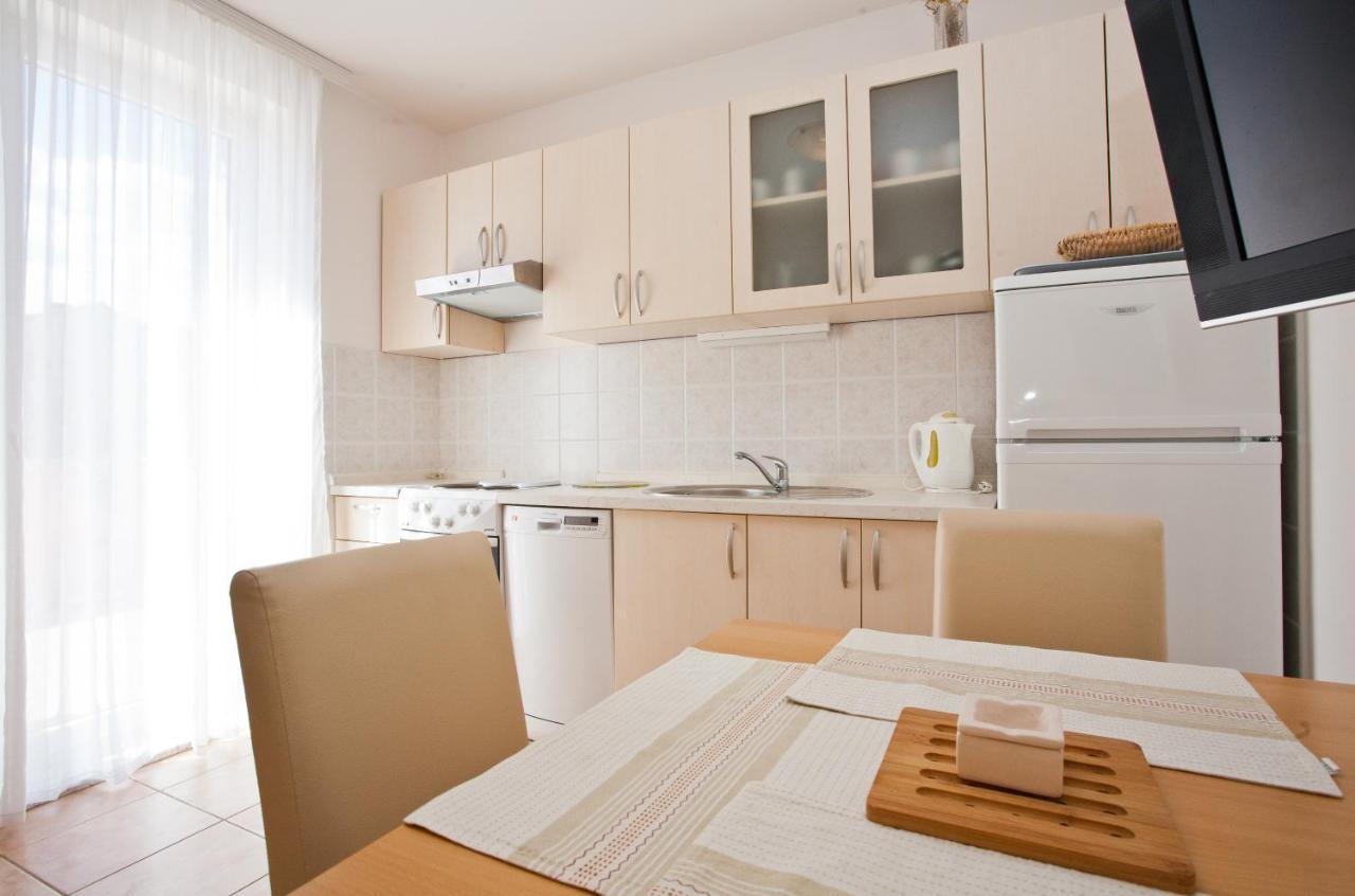 Apartments Glibo Near The Sea And Town Center! Krk Town Exteriér fotografie